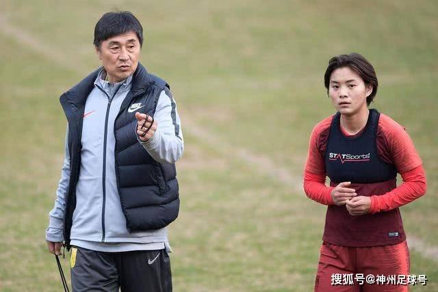 薪资专家：伊森新合同将使火箭薪资超奢侈税线 并接近第一土豪线